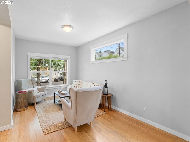 4222 N MONTANA Ave, Portland, OR 97217