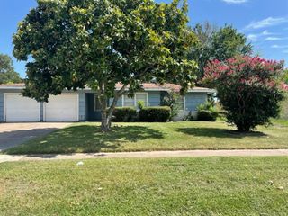 322 24th Avenue N, Texas City, TX 77590