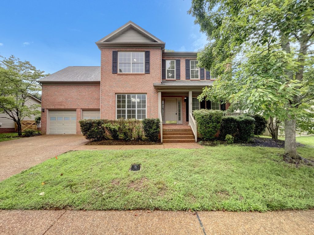 2011 Glastonbury Dr, Franklin, TN 37069