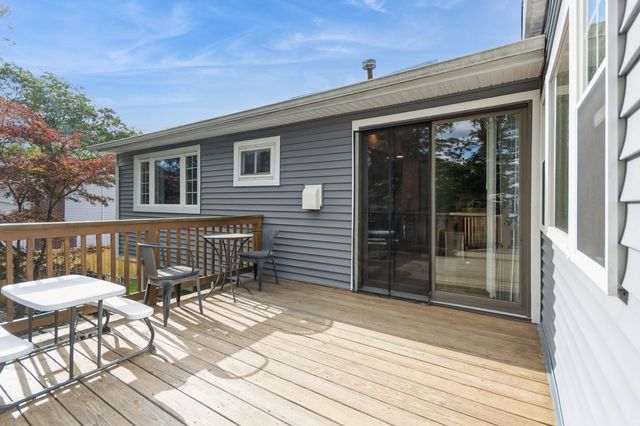 18 Lake Shore Drive, Nanuet, NY 10954
