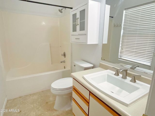 3945 S Illinois Street, Chandler, AZ 85248