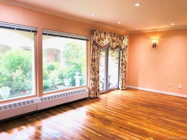 1231 Robin Ln Fl 1, Bayside, NY 11360