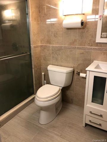 1231 Robin Ln Fl 1, Bayside, NY 11360