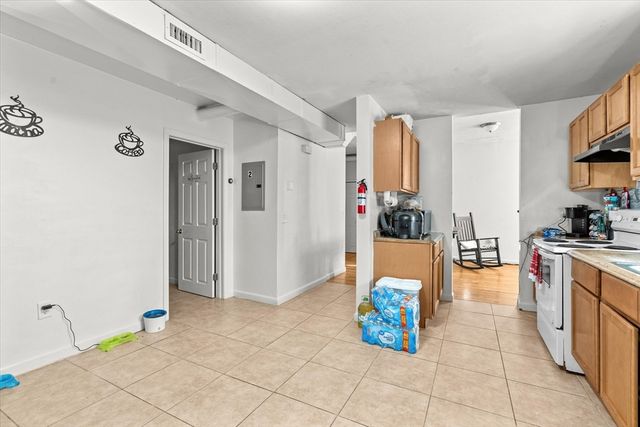 15 Russell St, Worcester, MA 01609
