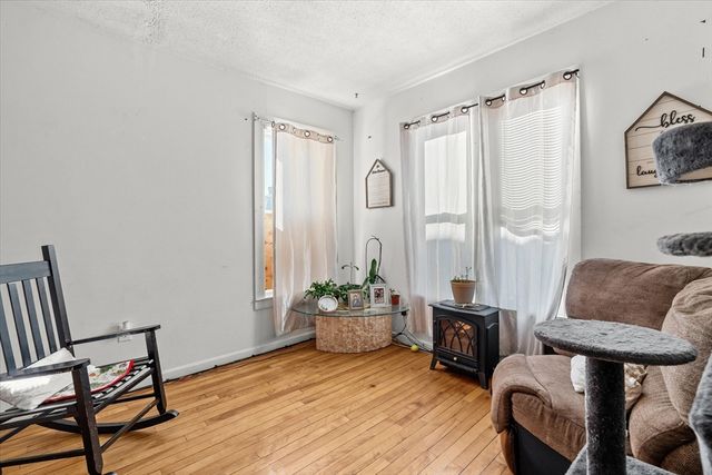 15 Russell St, Worcester, MA 01609