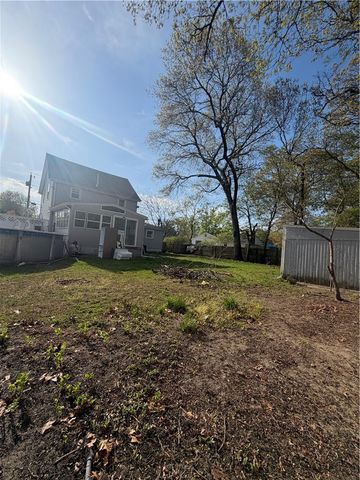 131 Canfield Avenue, Warwick, RI 02889