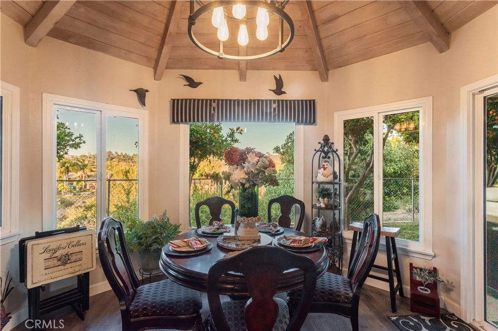Image 10 of property listing at 1109 N Stage Coach, Fallbrook, CA 92028
