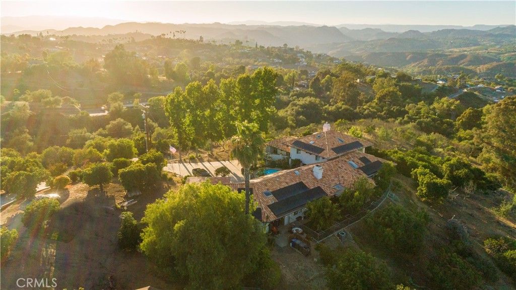 Image 2 of property listing at 1109 N Stage Coach, Fallbrook, CA 92028