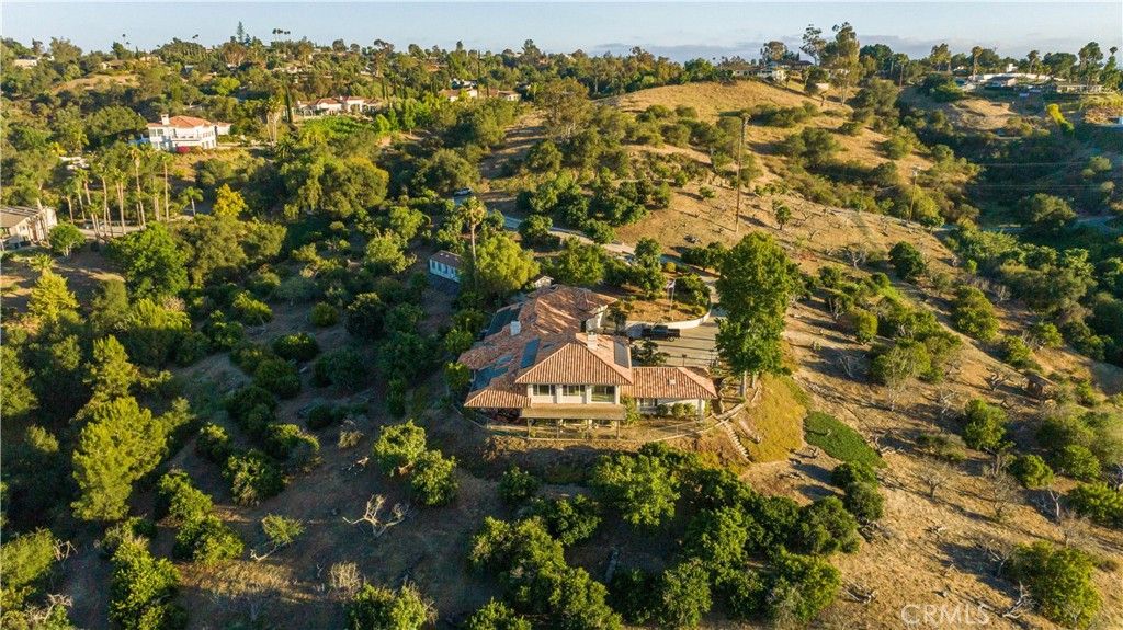 Image 4 of property listing at 1109 N Stage Coach, Fallbrook, CA 92028