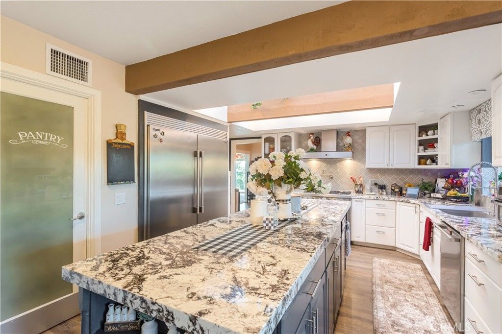 Image 6 of property listing at 1109 N Stage Coach, Fallbrook, CA 92028