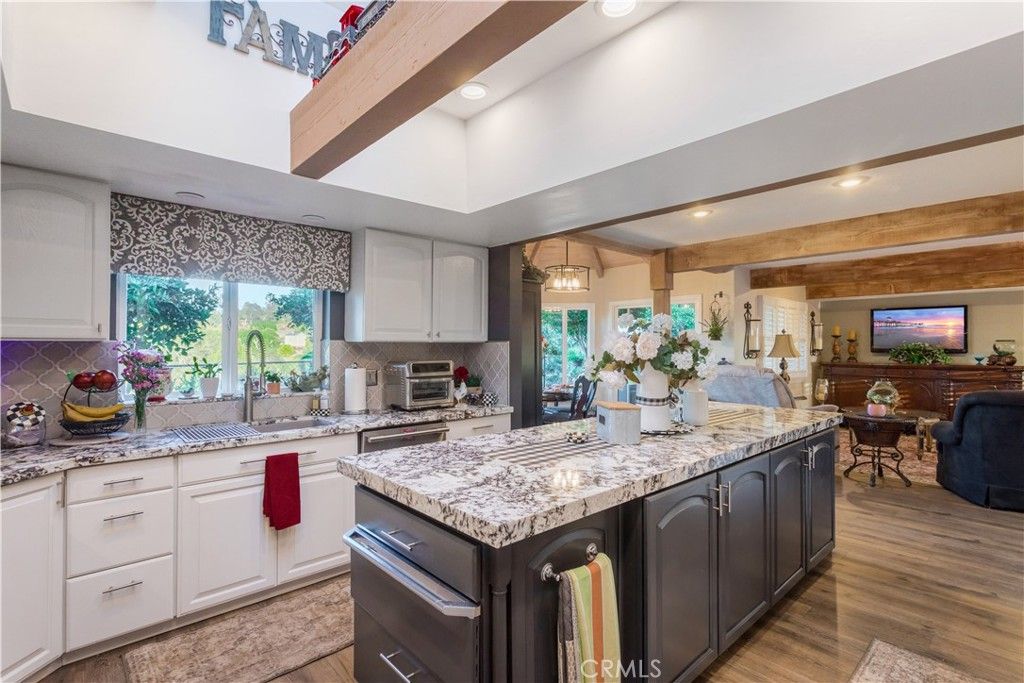 Image 8 of property listing at 1109 N Stage Coach, Fallbrook, CA 92028