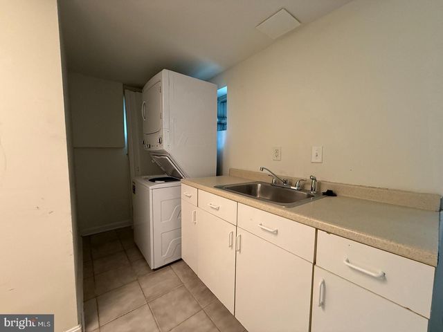 5835 MOUNT VERNON DR, Alexandria, VA 22303
