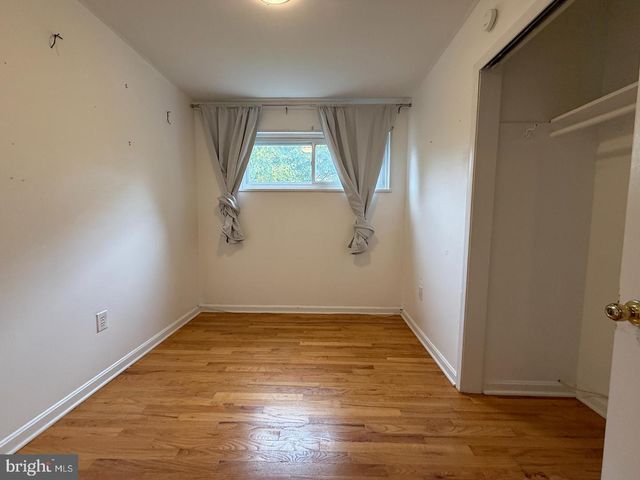 5835 MOUNT VERNON DR, Alexandria, VA 22303
