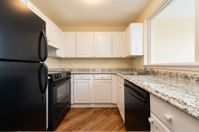 76 Park St 0, Chelsea, MA 02150