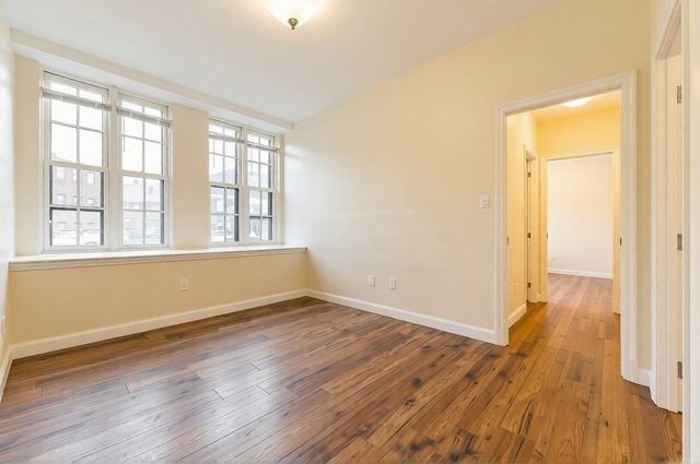 76 Park St 0, Chelsea, MA 02150