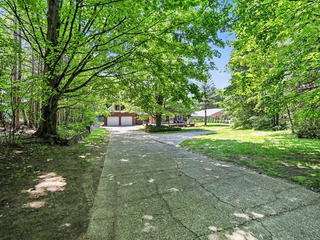 6945 W Shelby Road, Benona Twp, MI 49455