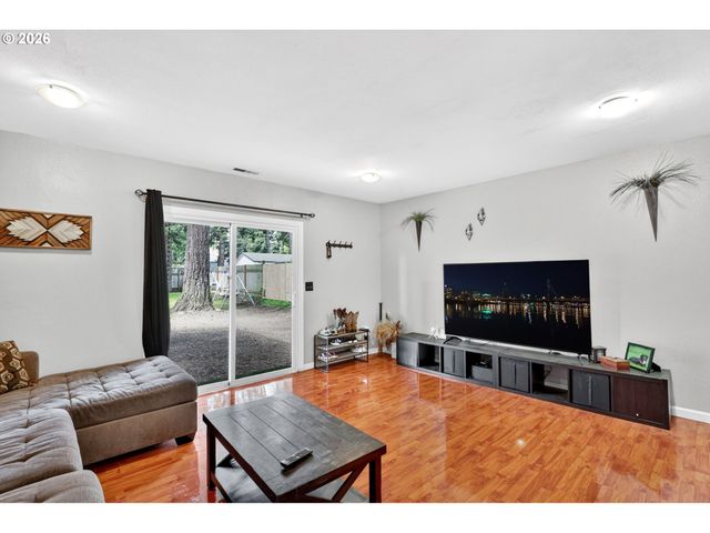 1609 Se 148TH Ave, Portland, OR 97233