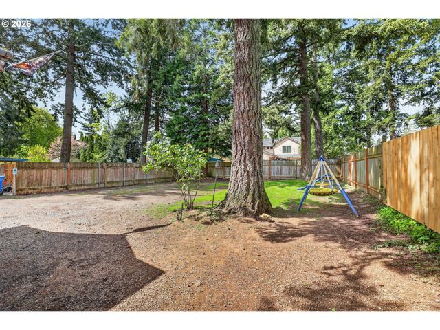 1609 Se 148TH Ave, Portland, OR 97233