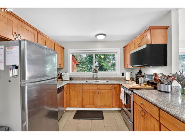 1609 Se 148TH Ave, Portland, OR 97233