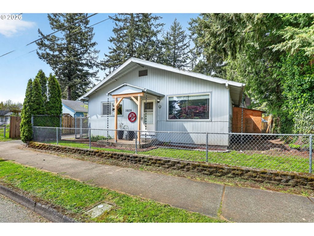 1609 Se 148TH Ave, Portland, OR 97233