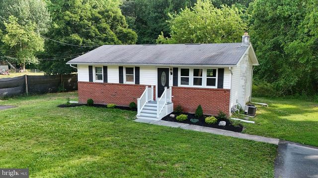 138 E DEL A VUE AVE, Carneys Point, NJ 08069