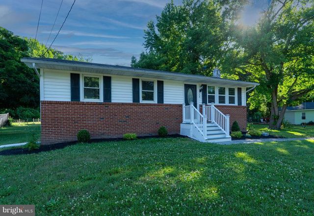138 E DEL A VUE AVE, Carneys Point, NJ 08069