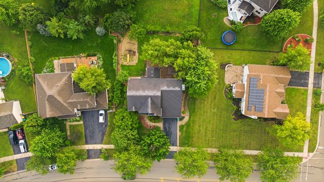 12716 S Meadow Lane, Plainfield, IL 60585