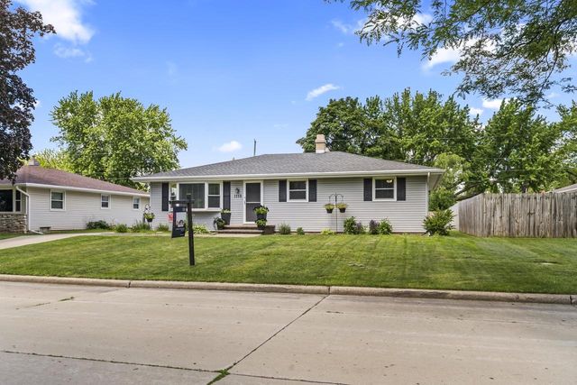 1118 E PARK HILLS DRIVE, Appleton, WI 54915