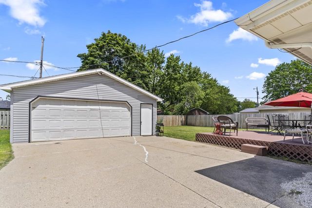 1118 E PARK HILLS DRIVE, Appleton, WI 54915