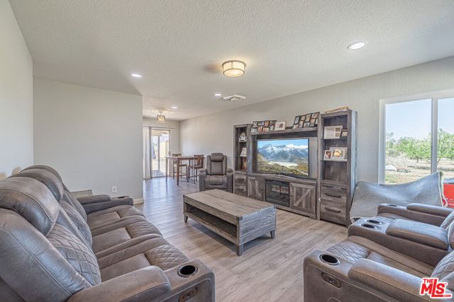 8344 E Avenue S12, Littlerock, CA 93543