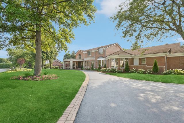 2430 Dorina Drive, Northfield, IL 60093