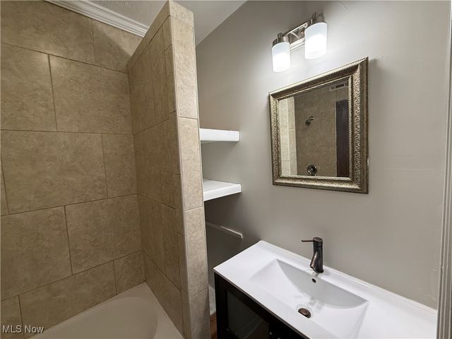 1275 Donald Avenue, Lakewood, OH 44107