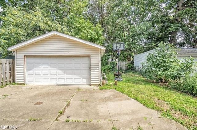 1275 Donald Avenue, Lakewood, OH 44107