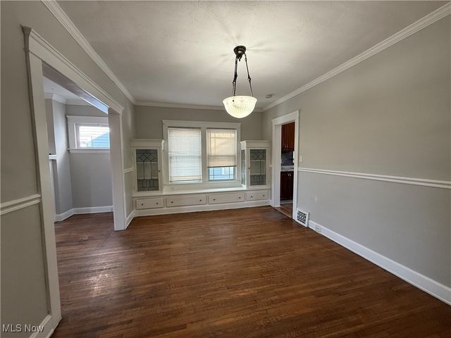 1275 Donald Avenue, Lakewood, OH 44107