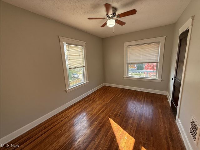 1275 Donald Avenue, Lakewood, OH 44107