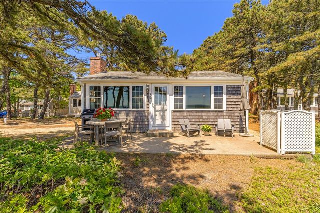 100 Hiawatha Road UNIT B, Wellfleet, MA 02667