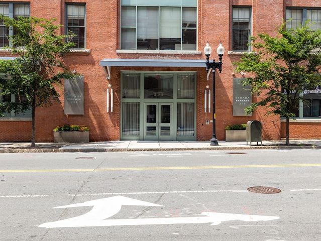 234 Causeway St 1012, Boston, MA 02114