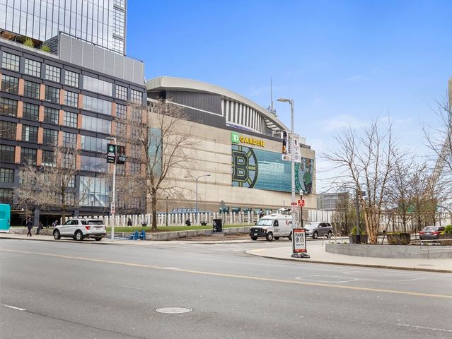 234 Causeway St 1012, Boston, MA 02114