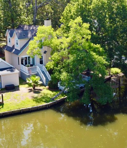 781 Lake Frances Drive, Charleston, SC 29412
