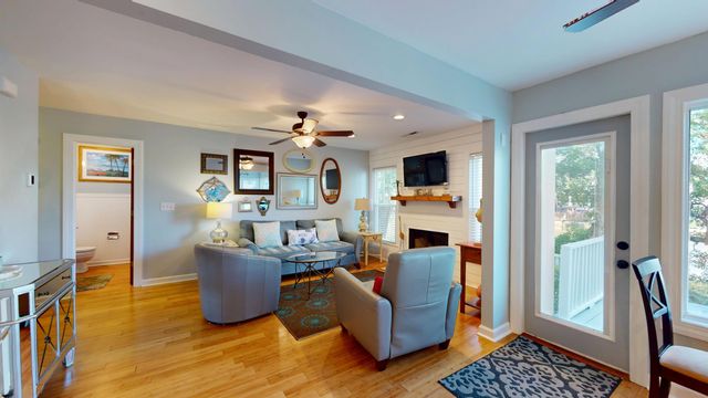 781 Lake Frances Drive, Charleston, SC 29412