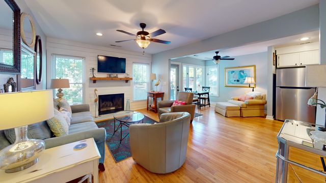 781 Lake Frances Drive, Charleston, SC 29412