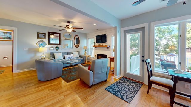 781 Lake Frances Drive, Charleston, SC 29412