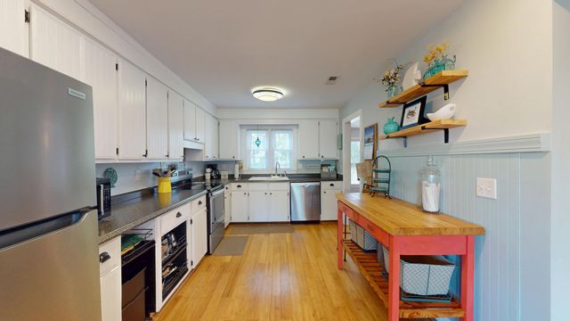 781 Lake Frances Drive, Charleston, SC 29412