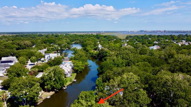 781 Lake Frances Drive, Charleston, SC 29412