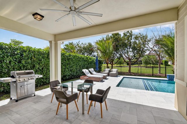 1055 Ember Ridge Run, Loxahatchee, FL 33470