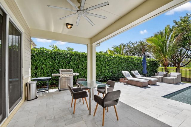 1055 Ember Ridge Run, Loxahatchee, FL 33470