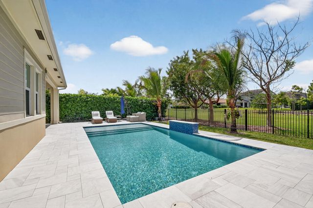 1055 Ember Ridge Run, Loxahatchee, FL 33470