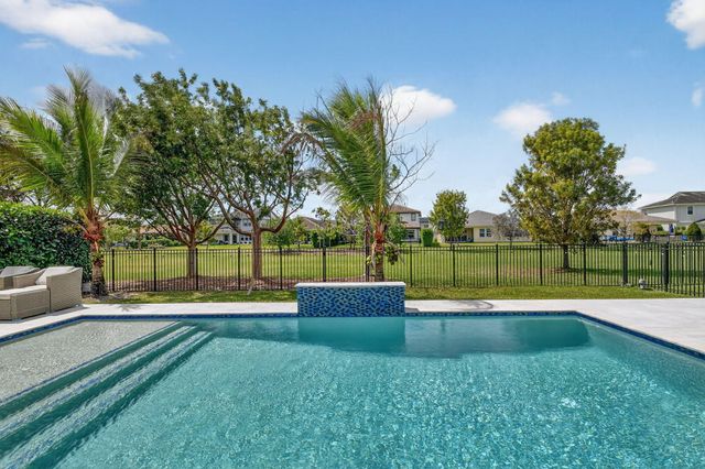 1055 Ember Ridge Run, Loxahatchee, FL 33470