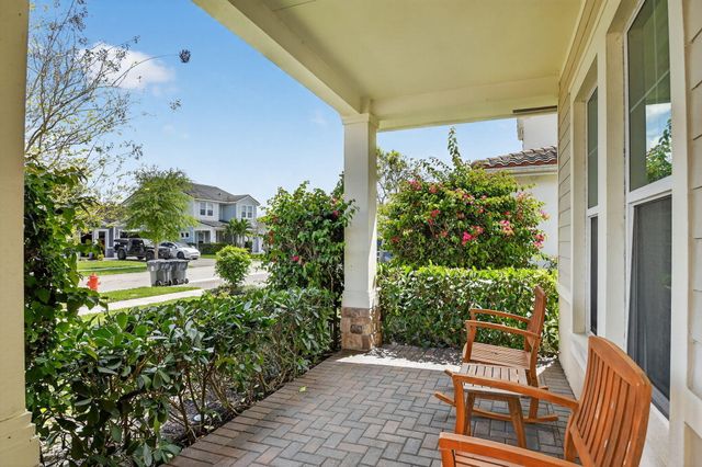 1055 Ember Ridge Run, Loxahatchee, FL 33470