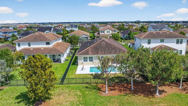 1055 Ember Ridge Run, Loxahatchee, FL 33470